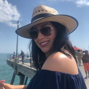Meet your Posher, Maria